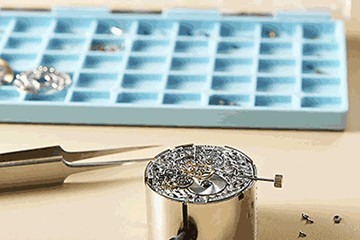 哈尔滨卡地亚名表保养服务中心地址